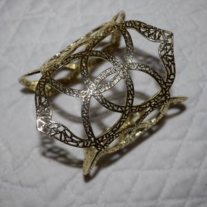 Kendra Scott bracelet